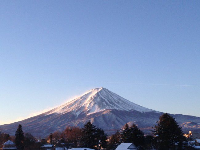 雪の富士山