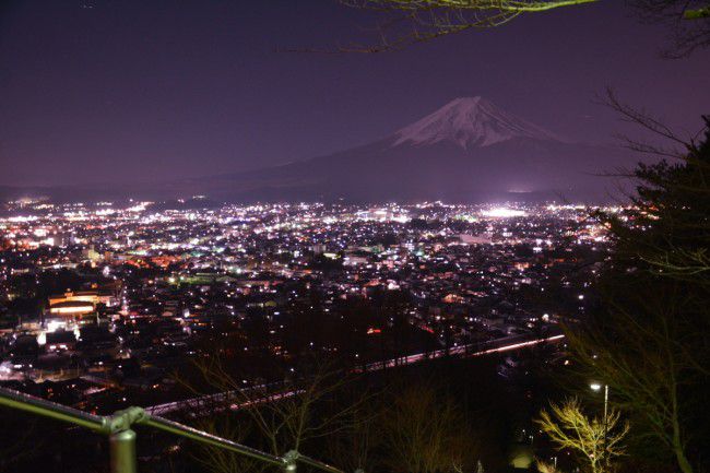 忠霊塔からの富士山　冬 画像