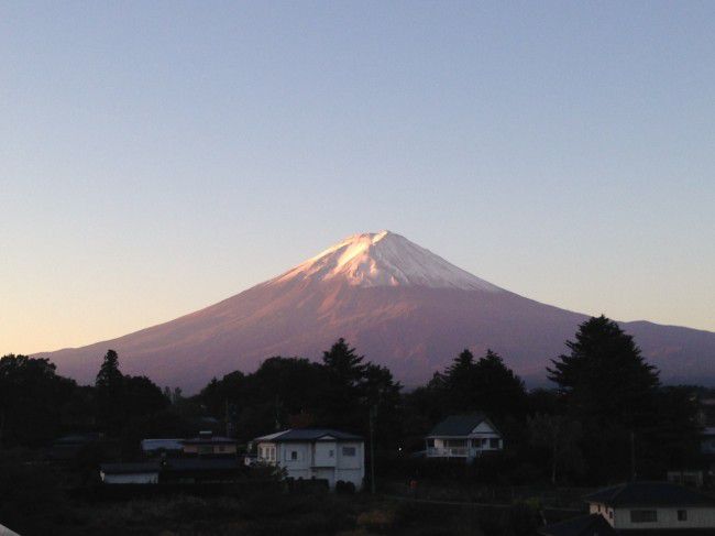 富士山積雪初雪　河口湖