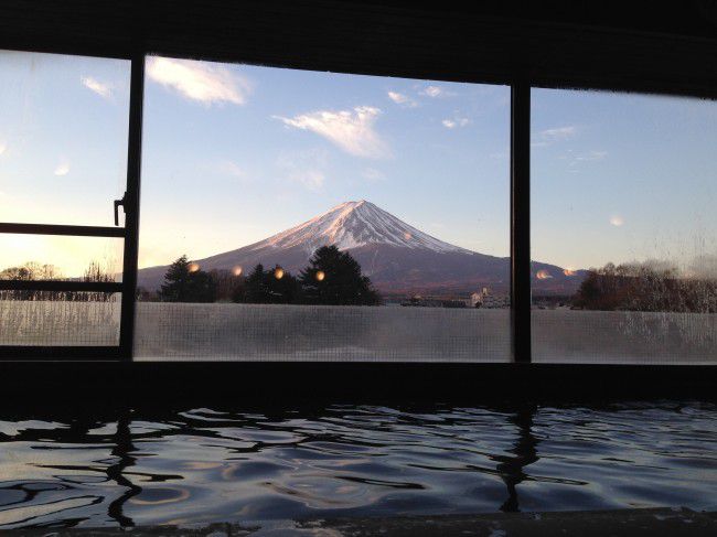 富士山の見える温泉